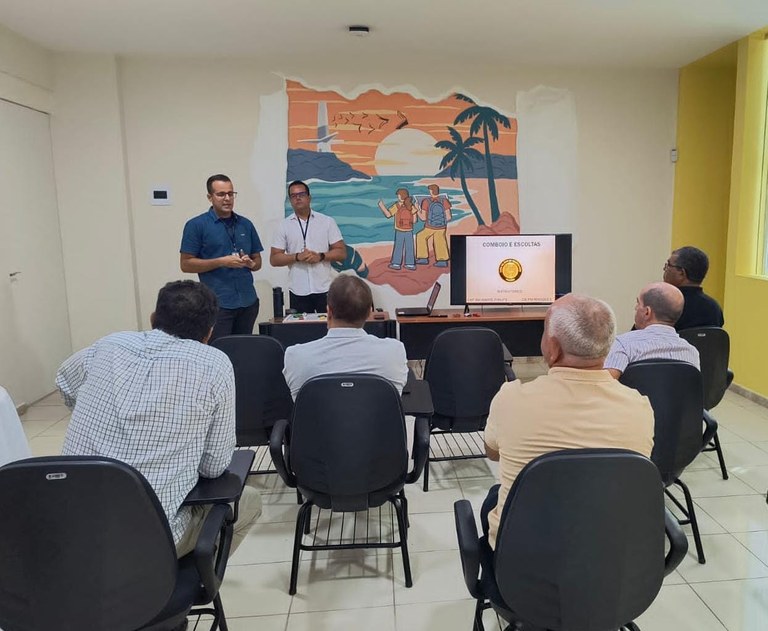 Militares da Casa Militar do Governador promovem instrução com motoristas da Corregedoria do TJPB