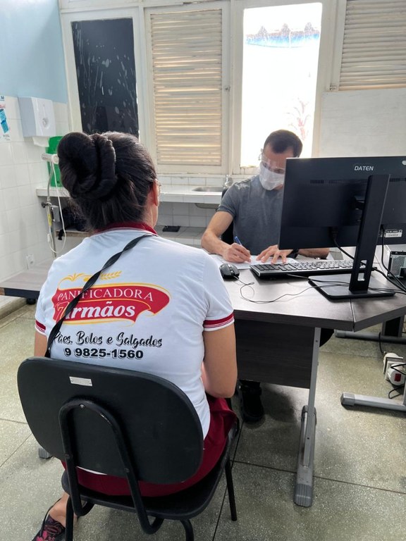 Uma das consultas médicas realizadas em 2025 no Hospital de Coremas.jpg