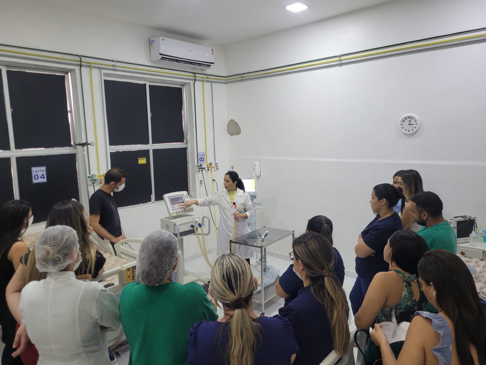 O treinamento de ventilação mecânica foi direcionado a equipe de enfermagem e fisioterapeutas.jpg