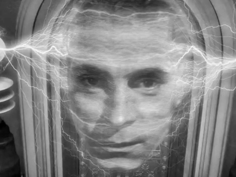 Laurence Olivier em Capitão Sky e o Mundo do Amanhã Laurence Olivier em Capitão Sky e o Mundo do Amanhã