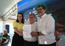 2023.06.11  - A União - Parque da Serra do Teixeira - Etham Barbosa com o Protocolo de Intenções com o governador e Rafaela Camaraense - foto Secom