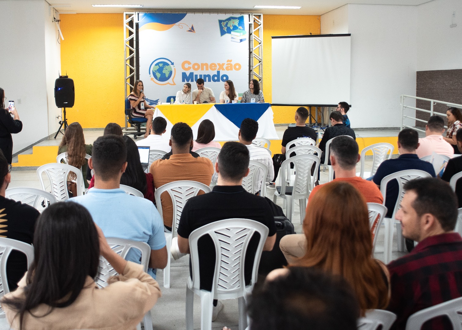 Seminário Conexão Mundo_Delmer Rodrigues (4).jpg