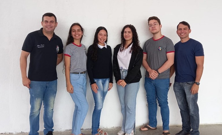 Prof._alunos_Sansumg_ft_MayaneDantas.jpeg Prof._alunos_Sansumg_ft_MayaneDantas.jpeg