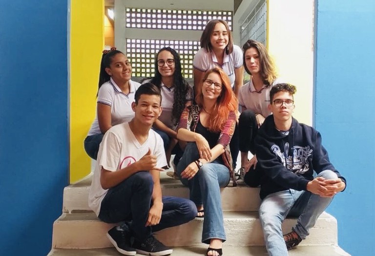 Equipe da Escola Estadual de Ensino Fundamental e Médio Poetisa (2) em CG.jpg