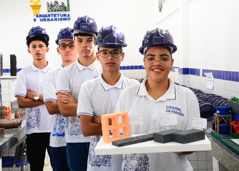 alunos da escola joao ursulo em pedras de fogo pb fotos Rizemberg Felipe (23).jpg