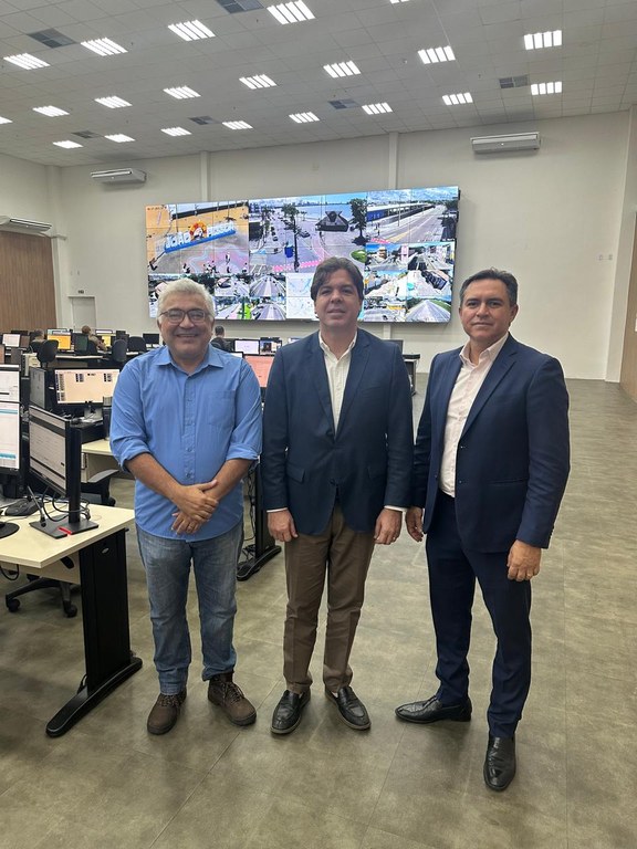 Visita - Ministro das Comunicações CICC.jpg Visita - Ministro das Comunicações CICC.jpg