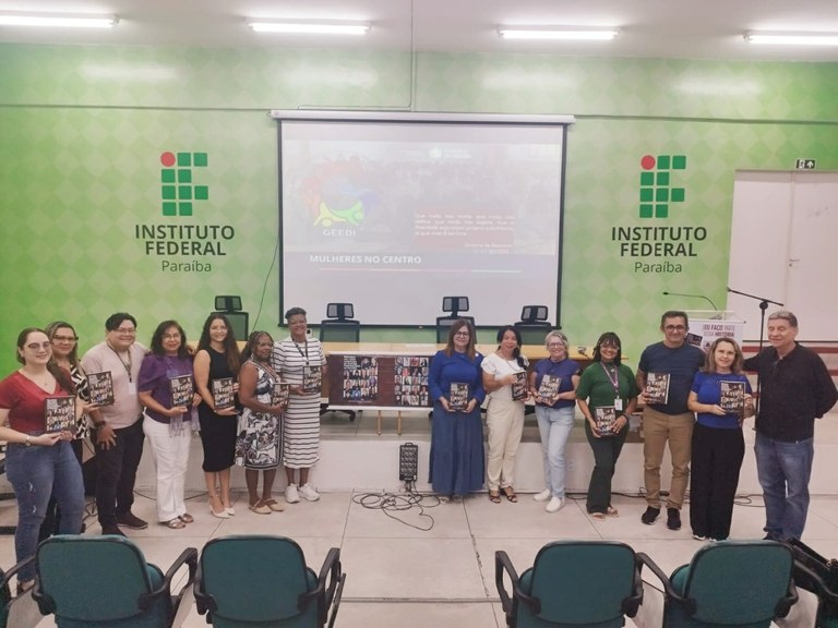 Autoras do Livro Mulheres que Fazem Acontecer no Sistema Penitenciário da Paraíba participam de Roda de Conversa no IFPB_1.jpg