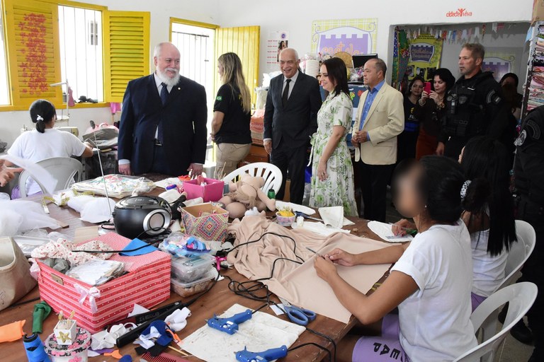 Estudantes de Direito visitam a Penitenciária Feminina Júlia Maranhão durante a 2ª Semana Nacional dos Juizados Especial_6.jpg