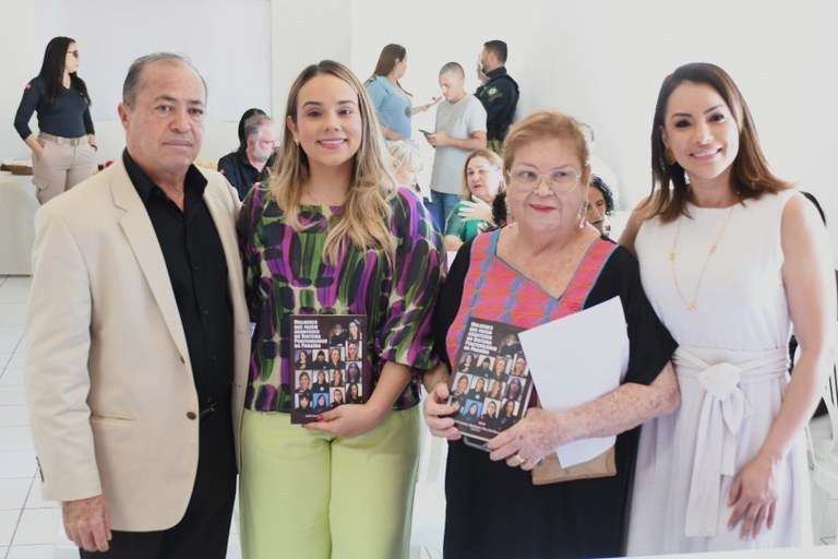 livro Mulheres que fazem acontecer no sistema penitenciário da Paraíba_Seap Paraíba4.jpg