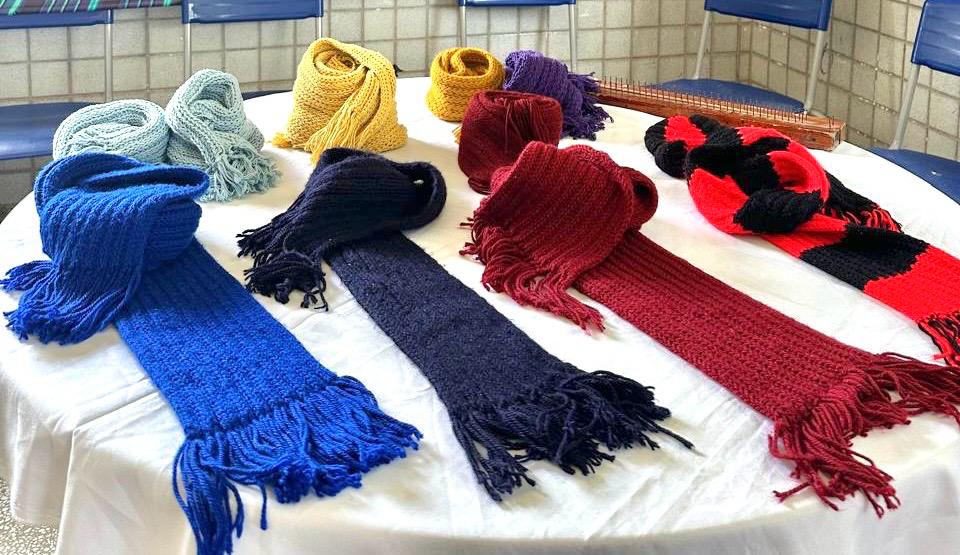 Ressocialização na cadeia de Remígio_artesanato_pimenta_cachecol.jpeg