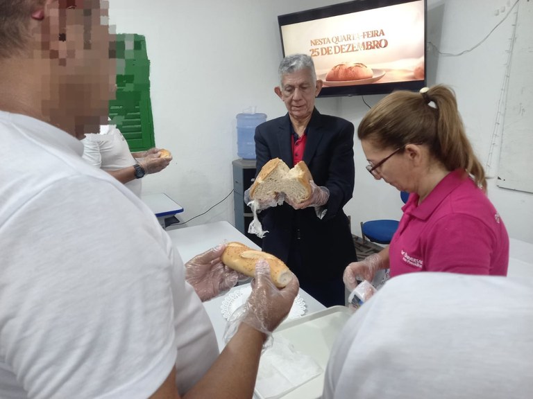 Espiritualidade_partilha do pão_Penitenciária Sílvio Porto_UNP_5.jpeg