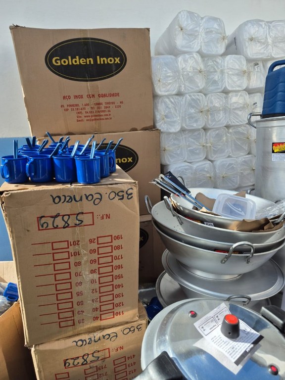 Seap-PB entrega kits de higiene e utensílios de cozinha para a Penitenciária Sílvio Porto_4.jpg