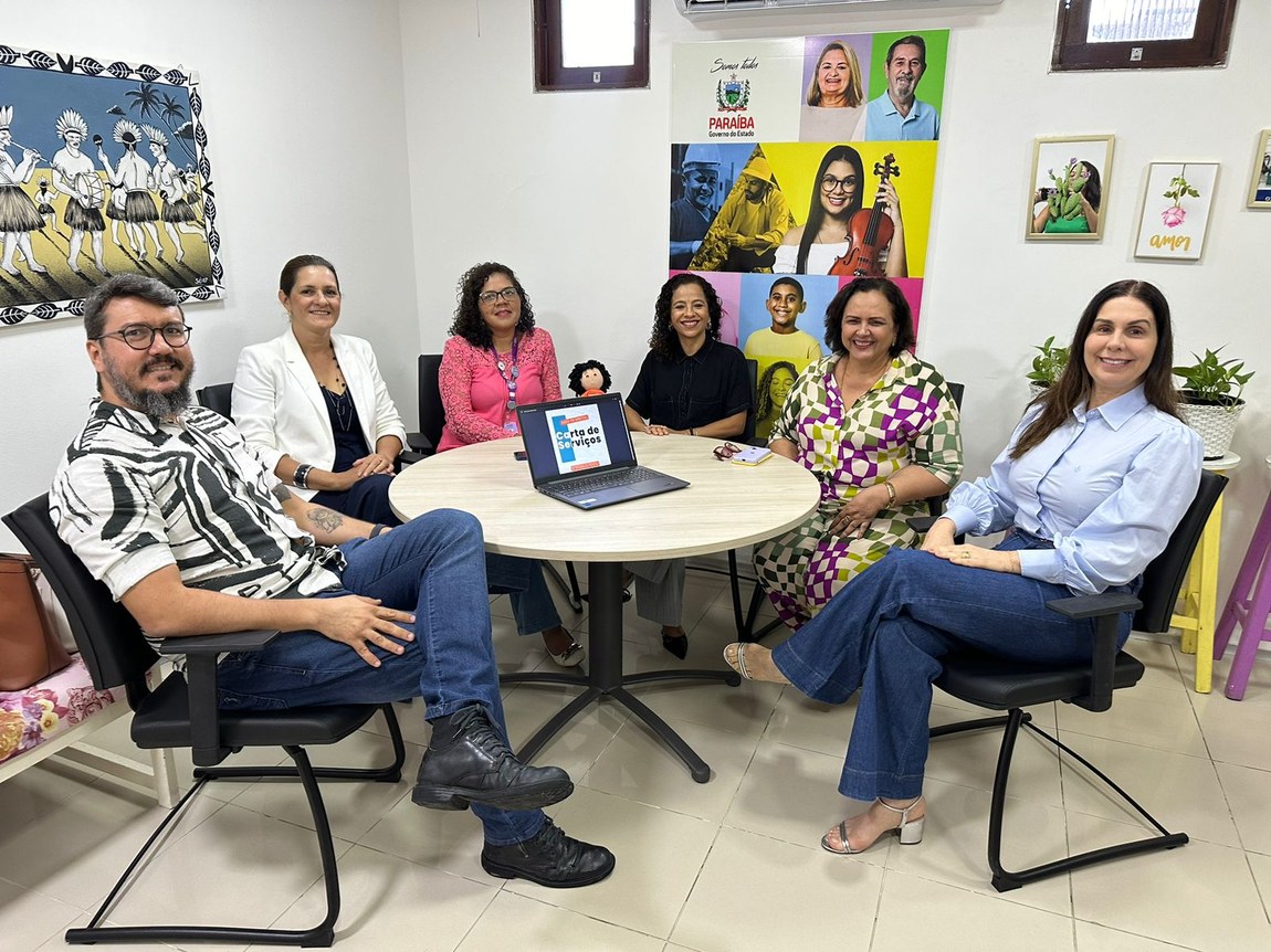 Secretaria Executiva de Modernização e Transformação Digital entrega Carta de Serviços atualizada à Secretaria da Mulher e Diversidade Humana