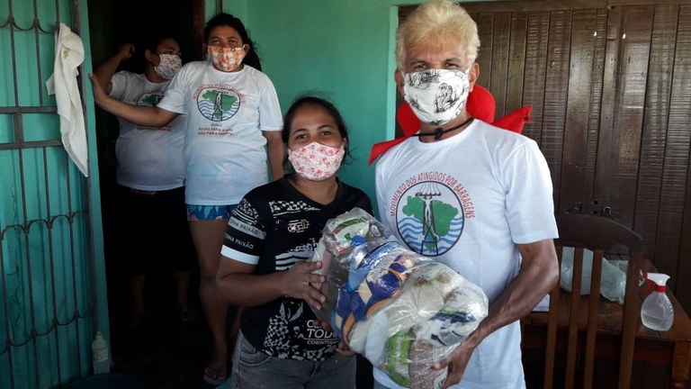 entregas cestas básicas a atingidos por barragens