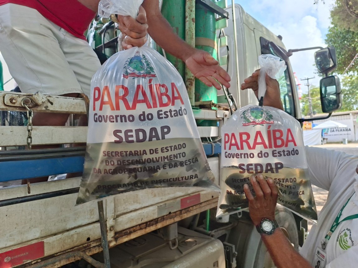 Sedap-PB distribui alevinos com municípios de Pedras de Fogo e Rio Tinto na Expofeira Paraíba Agronegócios