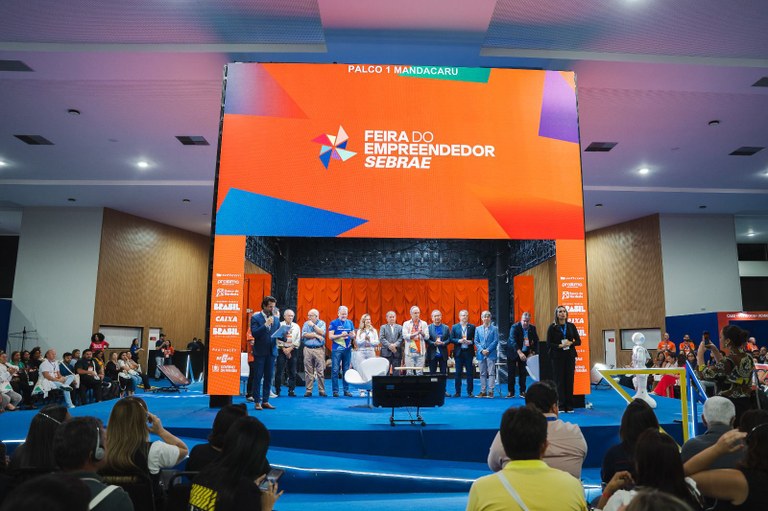 foto - ascom Feira do Empreendedor (5).jpeg