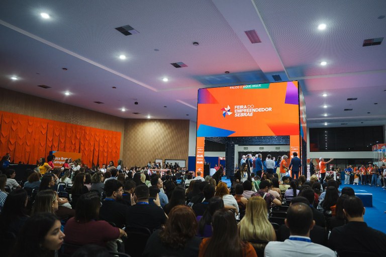 foto - ascom Feira do Empreendedor (6).jpeg