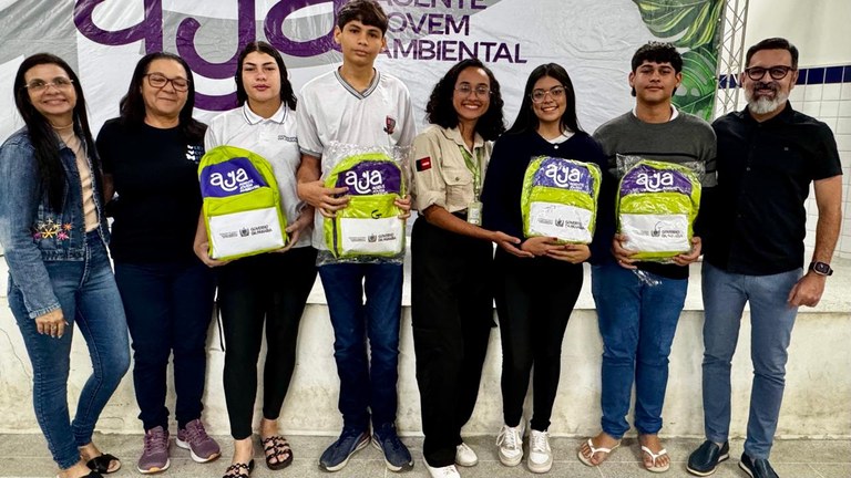 Governo do Estado entrega mais 200 kits do Programa Agente Jovem Ambiental em seis municípios paraibanos Governo do Estado entrega mais 200 kits do Programa Agente Jovem Ambiental em seis municípios paraibanos